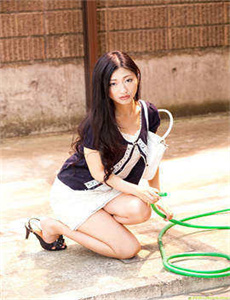 《翁公和在厨房猛烈进出视频呢》