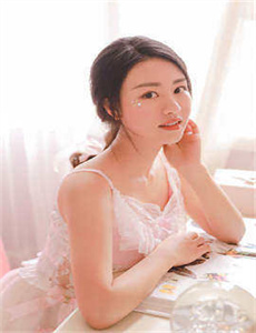 《漂亮妈妈在线播放视频》