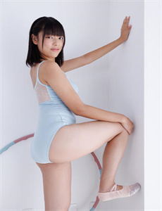 《女人18片毛片60分钟》